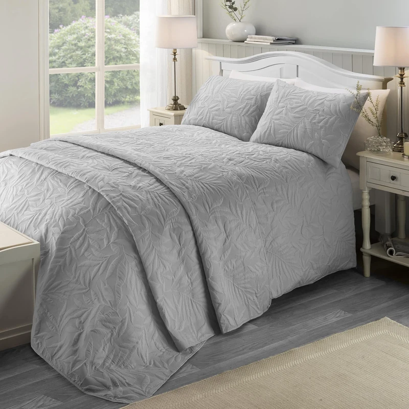 Serene - Silver Leaf Embossed Duvet Cover - Super King Bedding Size (260 x 220cm) - Soft Touch - Leaf/Leaves Embroidery Duvet Cover in Silver - Luxury Bedding Set - Luana Collection
