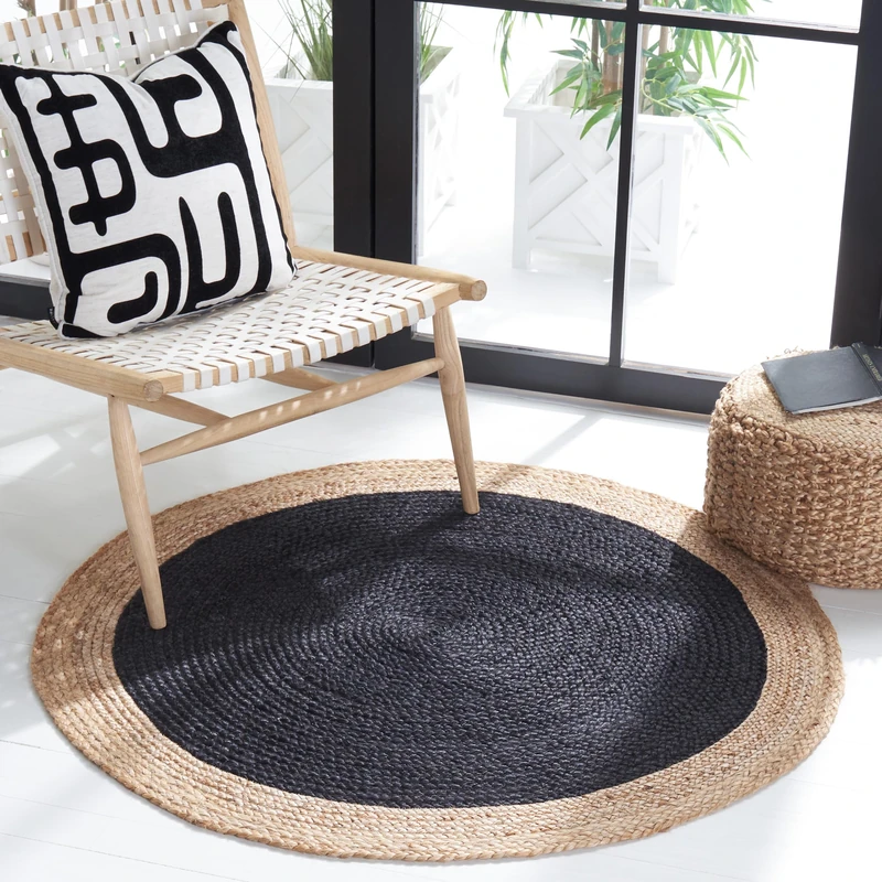 Safavieh Natural Fiber Rug for Living Room, Dining Room, Bedroom - Natural Fiber Collection, Short Pile, in Black and Natural, 122 X 122 cm