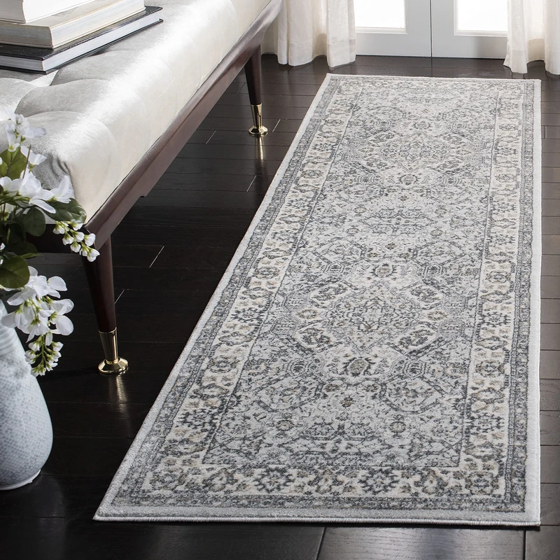 SAFAVIEH Traditional Rug for Living Room, Dining Room, Bedroom - Isabella Collection, Short Pile, in Light Grey and Cream, 66 X 244 cm