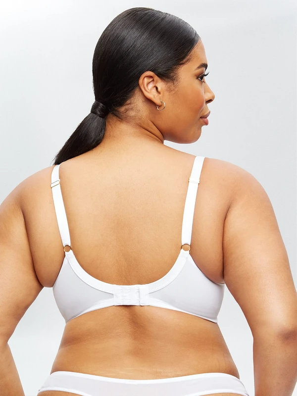 Ann Summers Bridal Sexy Lace Padded Plunge Bra Curve-Enhancing Womens Underwear with Padded Cups & Underwire, Removable Mini Pads for Smaller Sizes, Adjustable Straps White