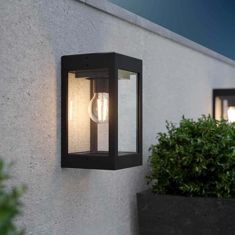 SolarCentre® Dorchester Outdoor Solar Powered Wall Light