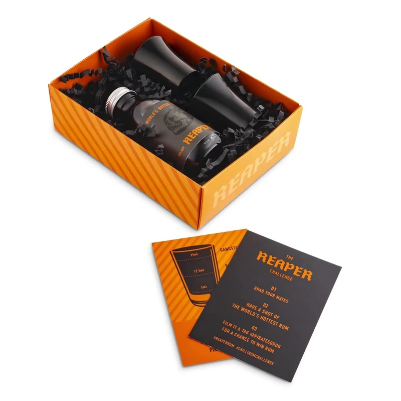 Pirate's Grog World's Hottest Chilli Rum - 10 cl / 100 ml | Flavoured With World's Hottest Chillies | Challenge Spice & Heat Lovers | 50% ABV | Extra Hot Chilli Gift Set With Shot Cups & Game Cards