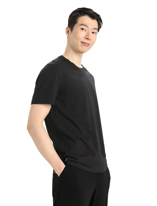 Icebreaker Men's Natural Blend Central Classic Slim Fit T-Shirt - for Everyday Use, Gym & Training - Black, XL