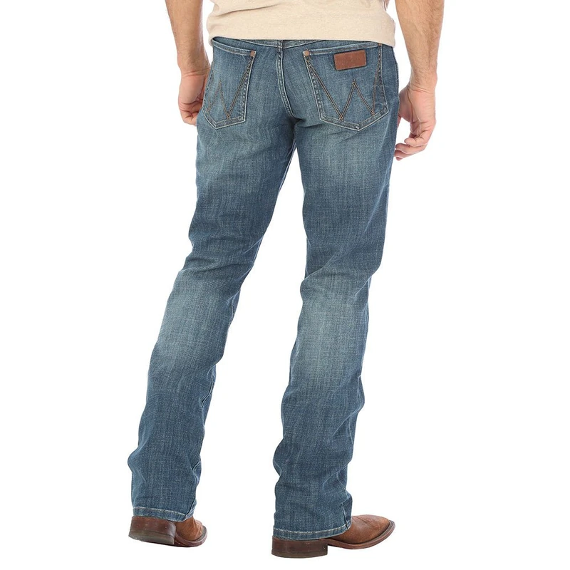 Wrangler Men's Retro Relaxed Fit Boot Cut Jean, Greeley, 38W x 30L