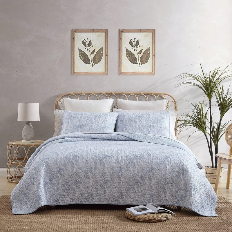 Tommy Bahama Cotton Bedding with Matching Sham, Coastal Home Decor with Textured Reverse, Blue/White, King
