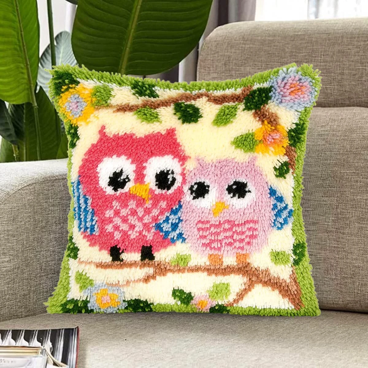 ROCKY&CHAO Couple Owl Latch Hook Cushion Kits 43x43cm, DIY Throw Pillow Case Making Kit, Complete Cushion Making Craft Kits with Yarn & Canvas and Crochet Needle, Adults Kids Craft Kits Home Decor