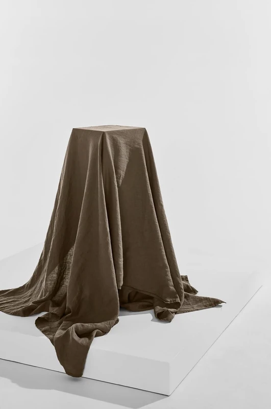 Pastille, Tablecloth Frank, 100% Linen, Colour: Brown, 150 x 260 cm - Image 1