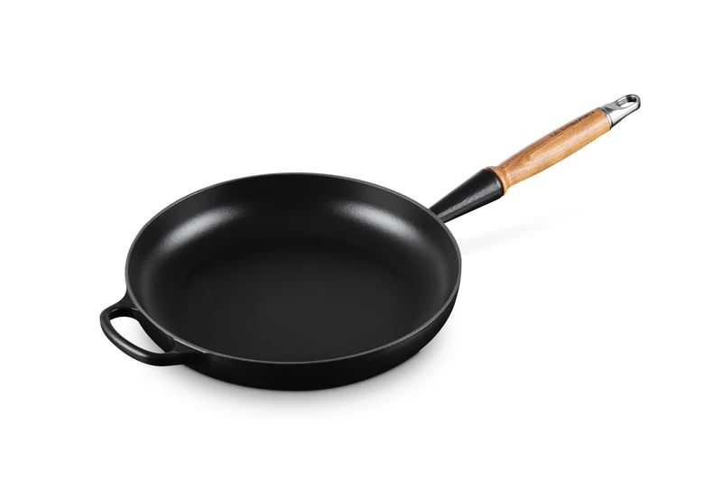LE CREUSET Signature Cast Iron Frying Pan with Wooden Handle 24cm Matte Black, 20258240000422