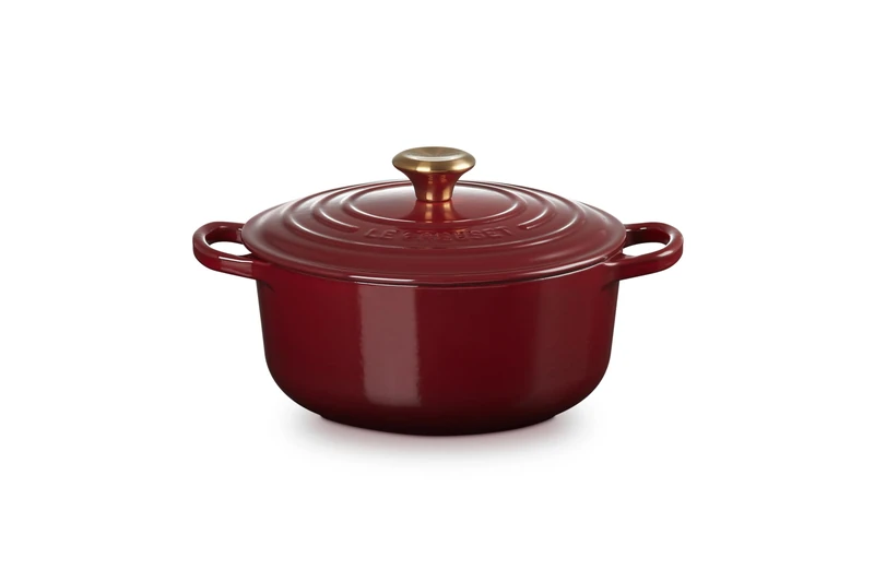 Le Creuset Signature Enamelled Cast Iron Round Casserole Dish With Lid, 20 cm, 2.4 Litre, Garnet, 21177209494441