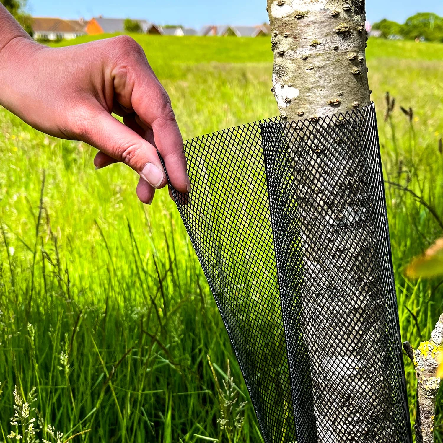 Woodside Mesh Tree & Sapling Guard Protectors Weatherproof Tree Trunk Shelter Cover Pack of 5 - LARGE