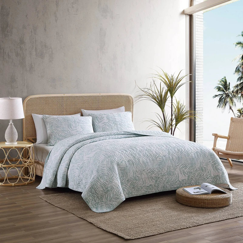 Tommy Bahama Reversible Cotton Bedding with Matching Shams, Coastal All Season Home Decor, Light Green, Queen