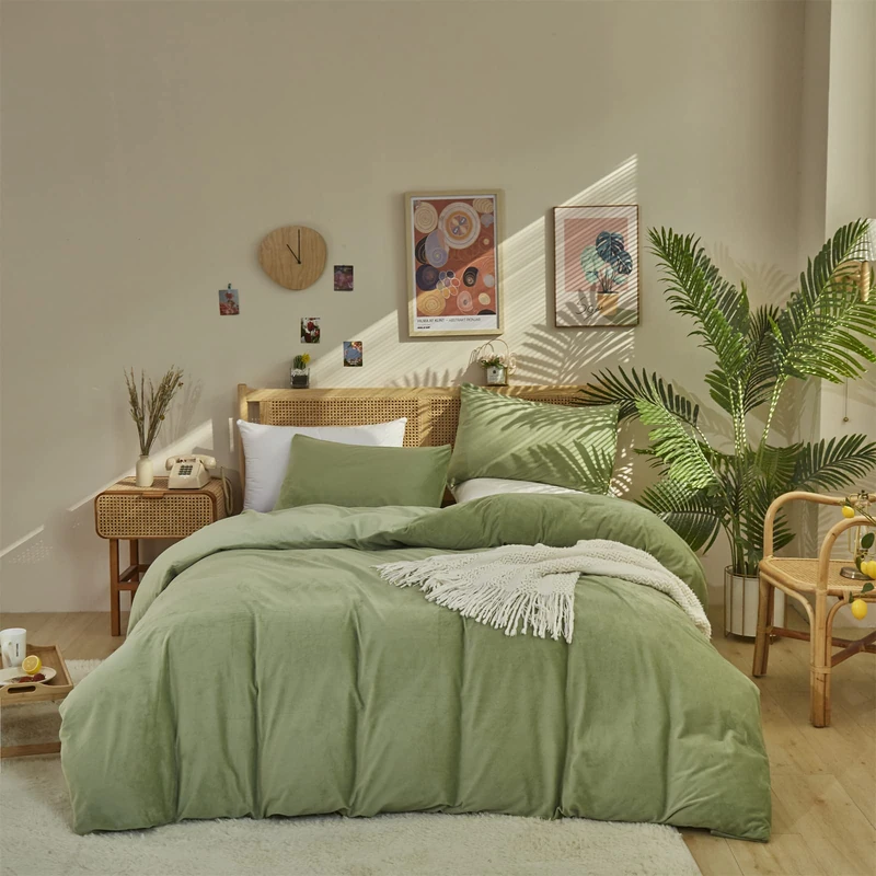 KAREVER Sage Velvet Comforter Set - 3 Piece Solid Sage Green Flannel Bedding Set With Velvet Blanket - Warm Winter Bedding For Women - Full Size