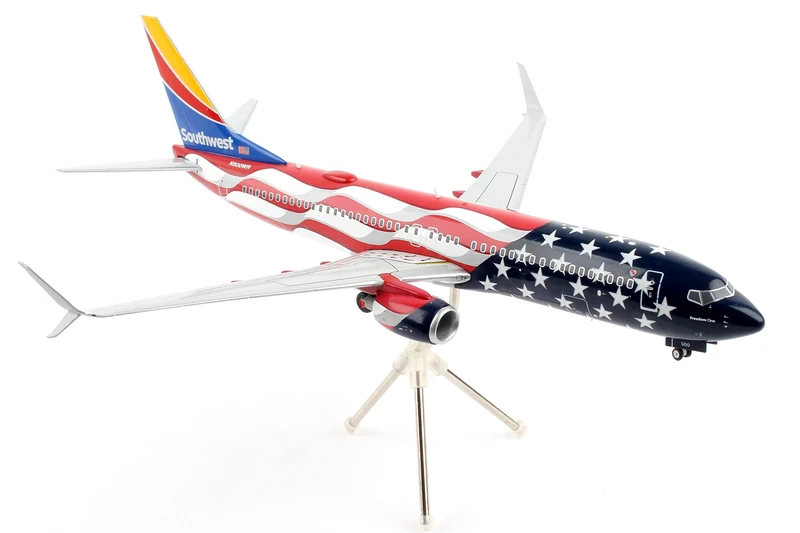 GeminiJets G2SWA1042 Southwest Airlines Boeing 737-800 Freedom One N500WR; Scale 1:200