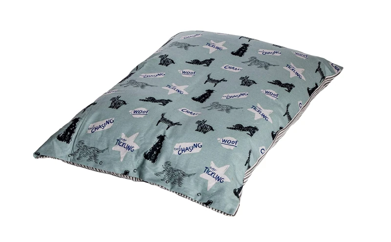 Danish Design Deep Duvet, Medium - Playful Dogs, Sustainable, Stain Resistant, Machine Washable, 71cm x 98 cm