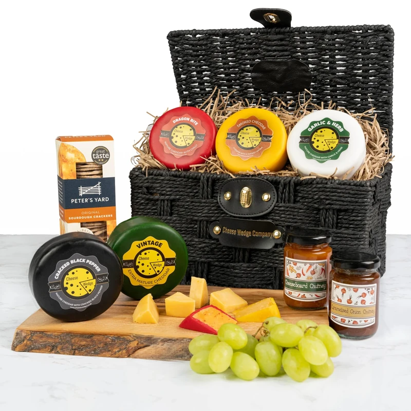 Cheese Hamper Gift Set Ideal Cheese Gift Set | 5 Artisan Cheeses + 2 Chutneys & Crackers