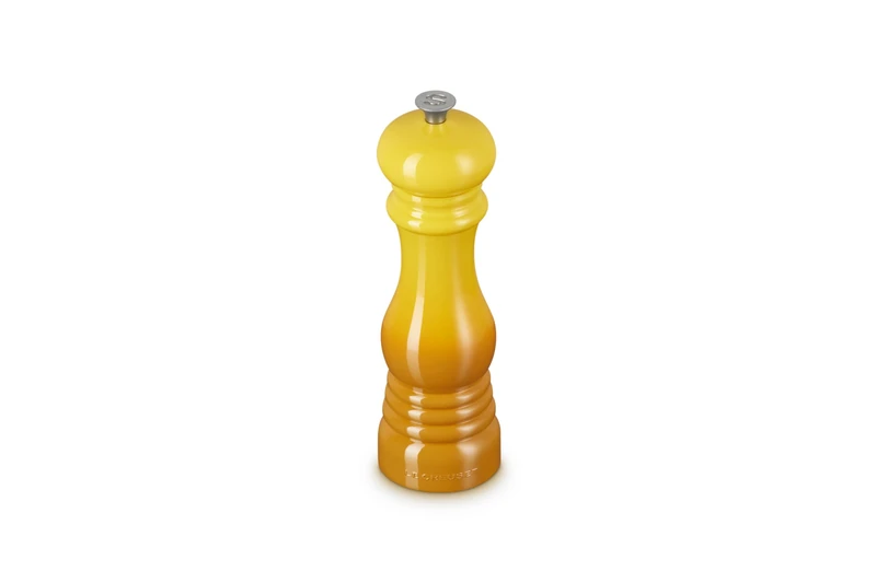 Le Creuset Classic Adjustable Salt Mill Grinder, Chip-Resistant ABS Plastic, Anti-Corrosion, 40 g, 21 cm, Nectar, 44002216720000