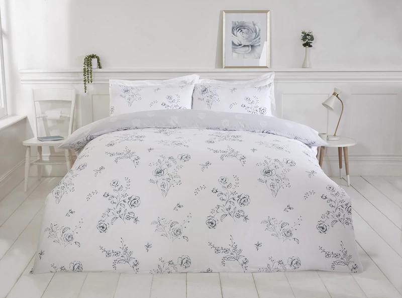 Rapport Home Blue Floral Duvet Cover Set - White Reversible Eco-Friendly Bedding Set - 3Pcs Super King Size Quilt Cover Featuring Roses and Paisley Motif