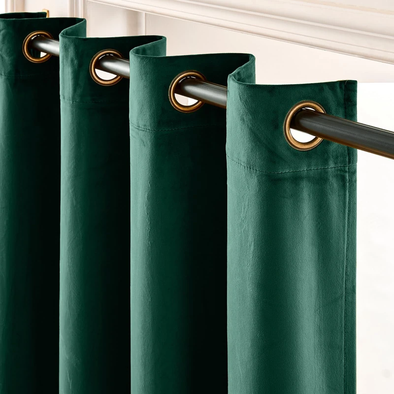 Lazzzy Blackout Velvet Green Thermal Insulated Curtains 96 Inch Long Drapes for Bedroom Window Treatments Grommet Luxury Living Room Drapes Set of 2 Panels Emerald Green