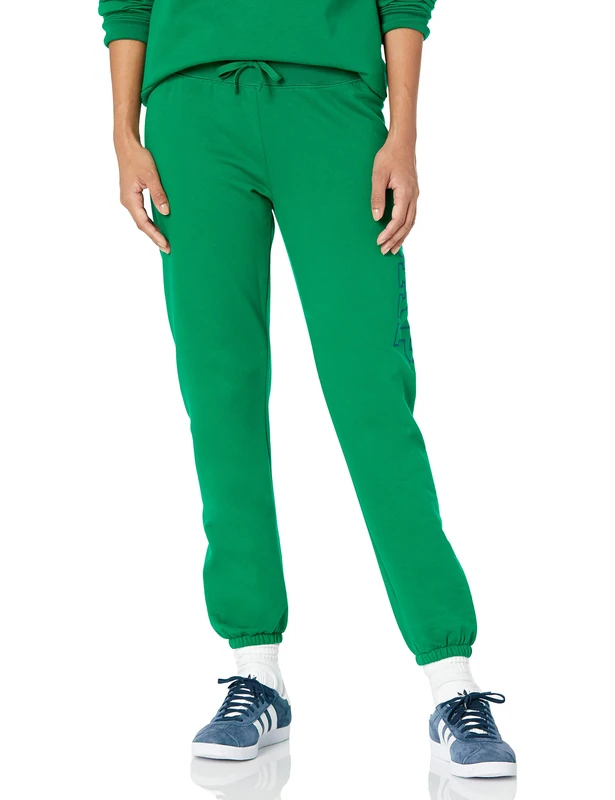 Gap Women's Oversized Logo Fleece Jogger Sweatpants, Holiday Green, M - Image 1