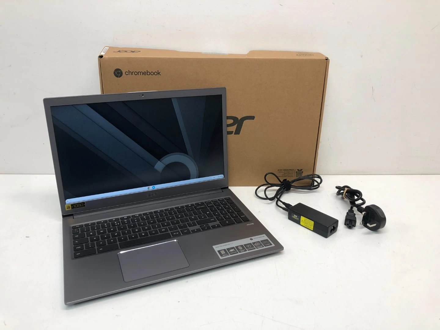 ACER 715 Intel® Pentium® Gold 4417U Processor RAM: 4 GB / Storage: 128 GB eMMCFull HD 1920 x 1080p 15.6” Chromebook NX.HB2EK.009