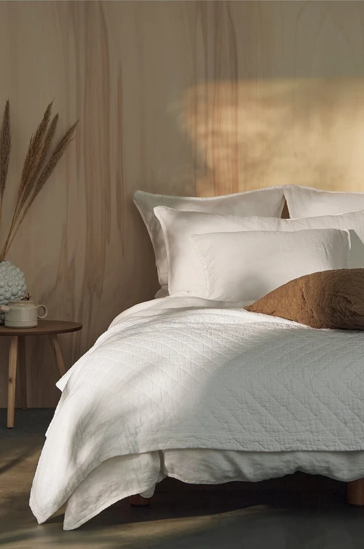 ELLOS Home Thelma Check Cotton Bedspread (White, 260 x 260 cm)