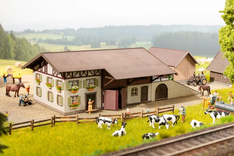 NOCH Farm, Detailed Model Building Kit, H0 Scale 1:87, Ideal for Dioramas and Model Railways