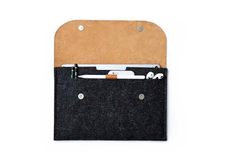 Pad Air Sleeve iPad Sleeve 10.2 11 inch 10.9 10.5" 10.2 9.7 Generation 2022 2021 M1 M2 for iPads with Magic Smart Keyboard Folio. Vegetable Tanned Leather, Merino Wool Felt, Loop for Pencil