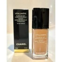Chanel 820-10222 Vitalumiere Radiant Foundation 35-Soft Bisquet 30 ml for Adults, Made for Polished Makeup and Nail Looks, 30 ml, Size 30