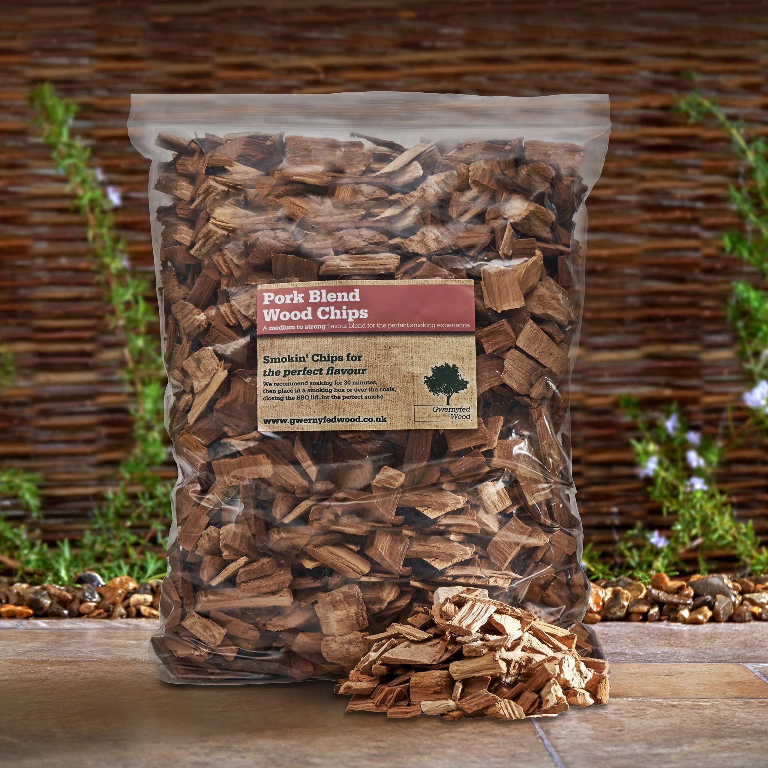 Smoking/Smoker Wood Chips Jumbo 4.5 Litre Bag – (24 Great Flavours 100% Natural Nothing Added) Smoking Food in a Smoker/BBQ - Many from our own Woodland (Pork Chip Blend)