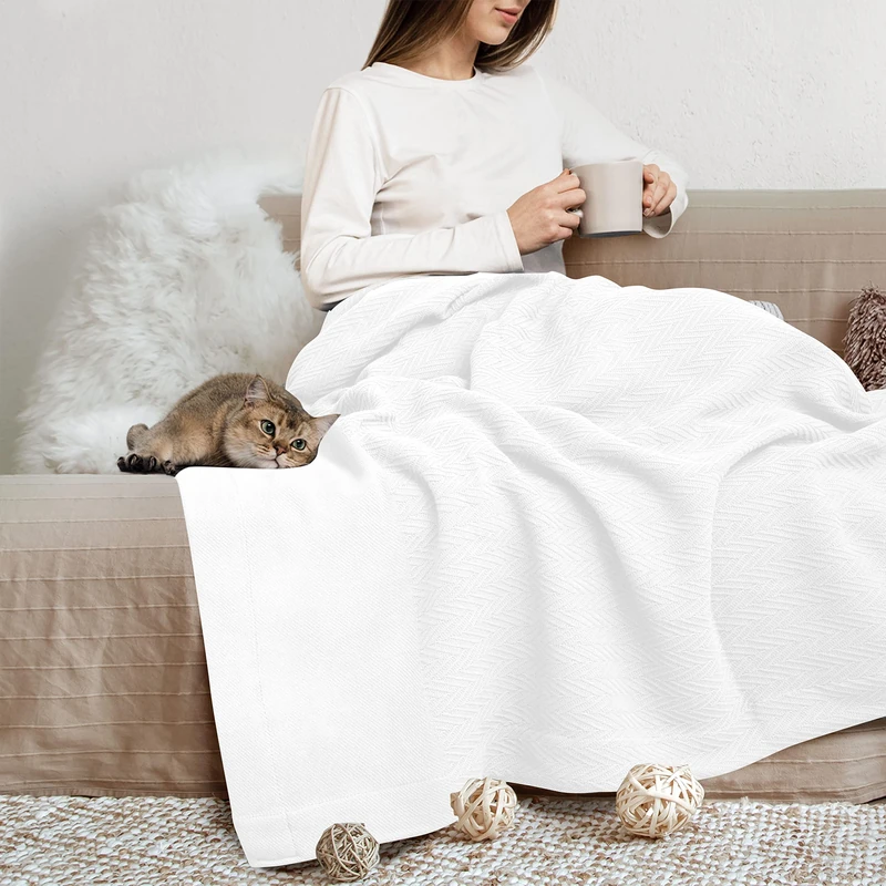 THREAD SPREAD 100% Pure Cotton, Luxury King/California King Size White Blanket - Herringbone Pattern, Soft & Cozy Premium Fall Throw Blanket for All Seasons, 350 GSM & 106 x 92 with Free Tote Bag