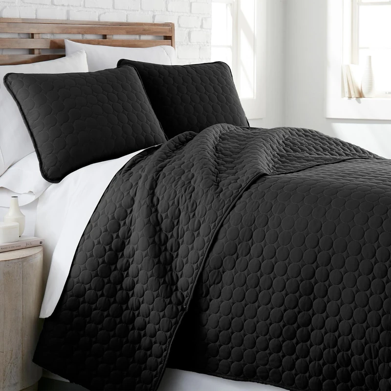 Southshore Fine Living, Inc. Black Quilt Queen Size Bedding Set with 2 Quilted Pillow Shams, Geometric Circle-Stitch Design, Lightweight Bedspread, Soft Microfiber, Full/Queen Quilt Set, Black