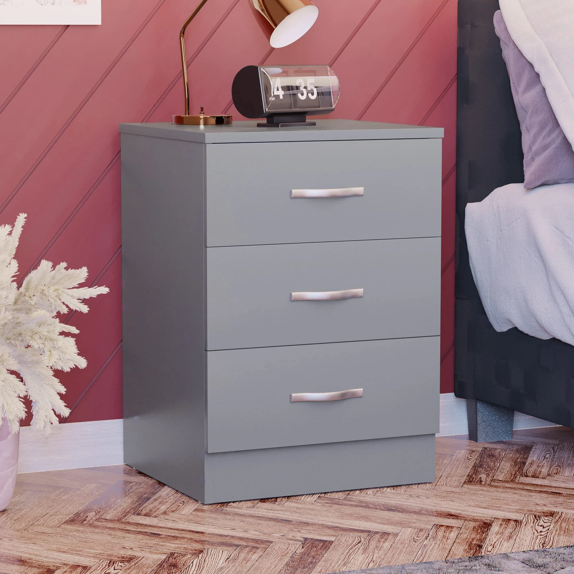 Vida Designs Large Grey Bedside Cabinet Chest of Drawers, 3 Drawer With Metal Handles and Runners, Unique Anti-Bowing Drawer Support, Riano Bedroom Furniture