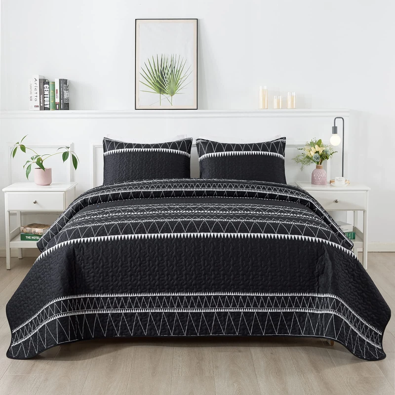 Andency Oversized King Size 3 Piece Set (118"x120") 1 Striped Triangle Print Comforter and 2 Pillow Shams), Reversible Lightweight Microfiber Boho Bedspread Coverlet