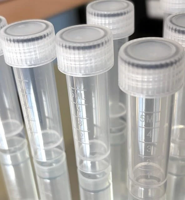 5ml Graduated Plastic Vials, Leak-Proof with O-ring Screw Cap with Frosted Writing Area (500)