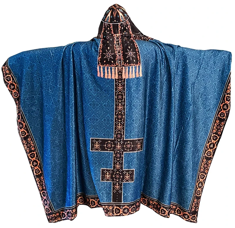 Ghost Global Merchandising Services Papa IV Robe Blanket - Image 1