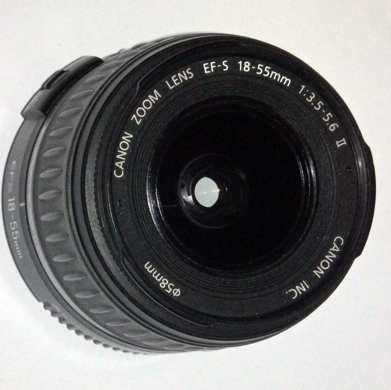 Canon Zoom Lens EF-S 18-55 mm 1:3.5-5.6 II Diameter 58 mm without Image Stabiliser Suitable for All Canon APS-C Cameras (Renewed)