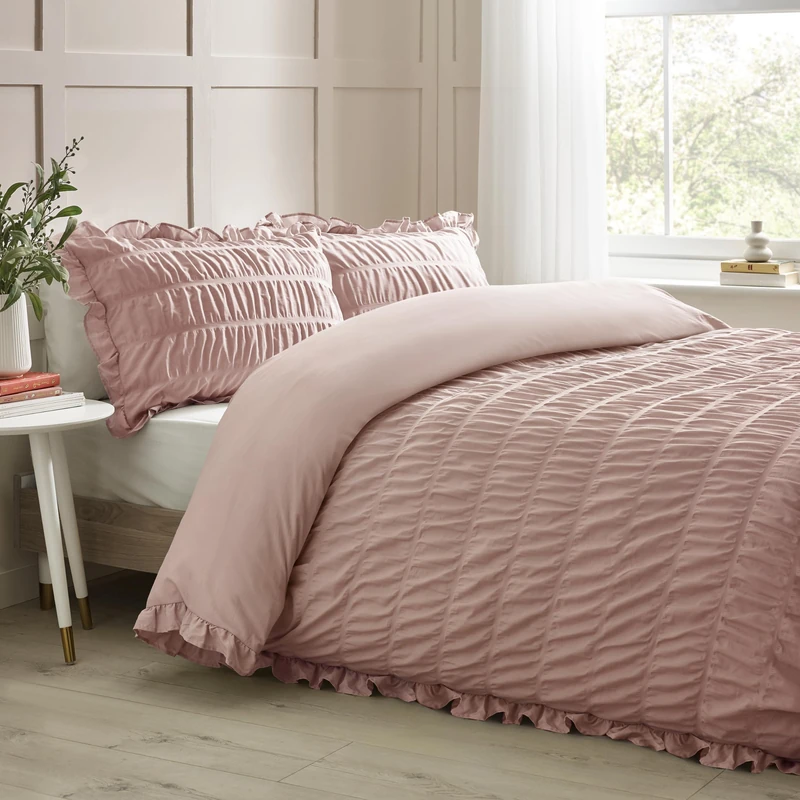 Catherine Lansfield Seersucker Frill Super King Duvet Cover Set with Pillowcases Pink