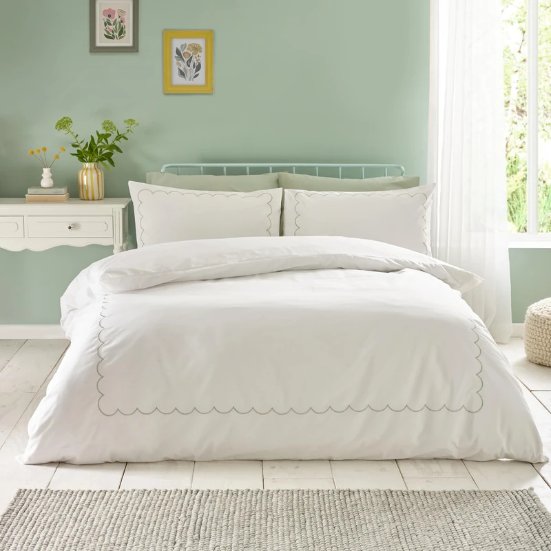 Catherine Lansfield Scallop Border Embroidery Super King Duvet Cover Set with Pillowcases White/Green