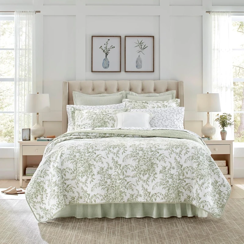 Laura Ashley Reversible Cotton Bedding with Matching Sham, Lightweight Home Decor for All Seasons, Green/White, Twin