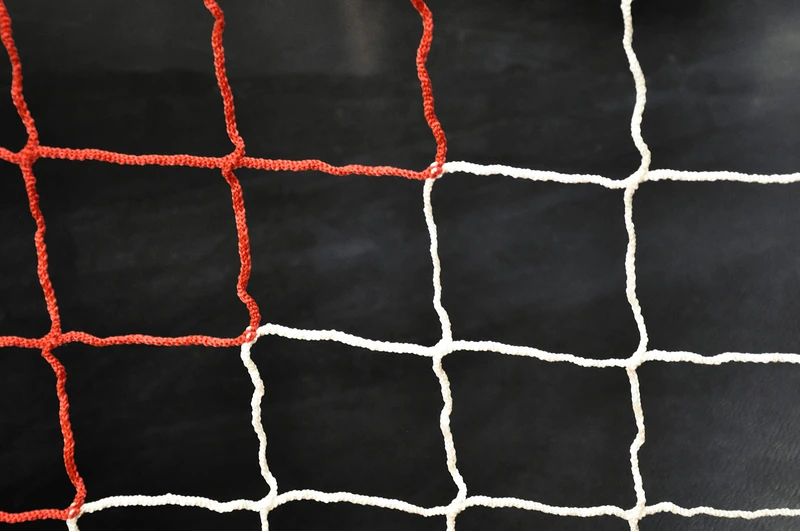 Ultra-durable football net ideal for 7-a-side football (5m x 2m)