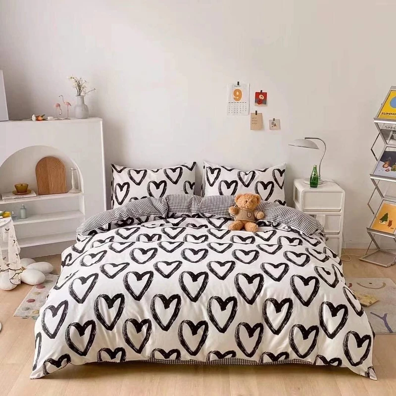 Houseri California King Comforter Set Love Heart Shaped Bedding Sets Cal King Size Women Men Romantic White and Black Love Heart Bed Set Aesthetic Modern Comfy Soft Comforters Quilts Blanket Cali King