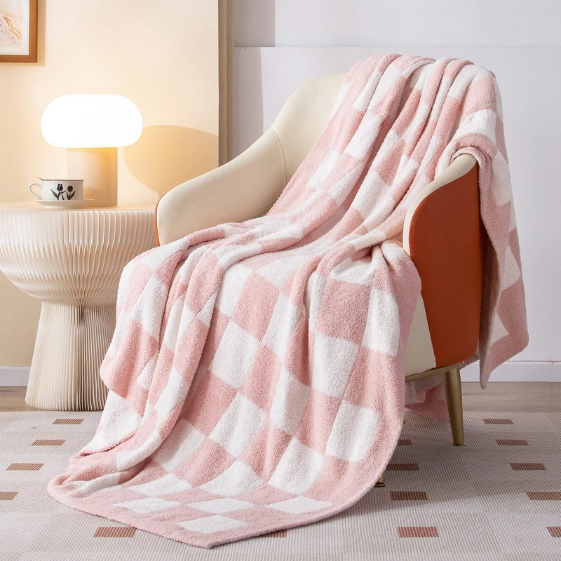 SeaRoomy Throw Blanket Checkerboard Soft Fuzzy Blanket Reversible Plush Pink Throw Blankets Warm Cozy Preppy Knit Fluffy Checkered Blanket Bed Decor Girls Gift(Light Pink, 60"×79")