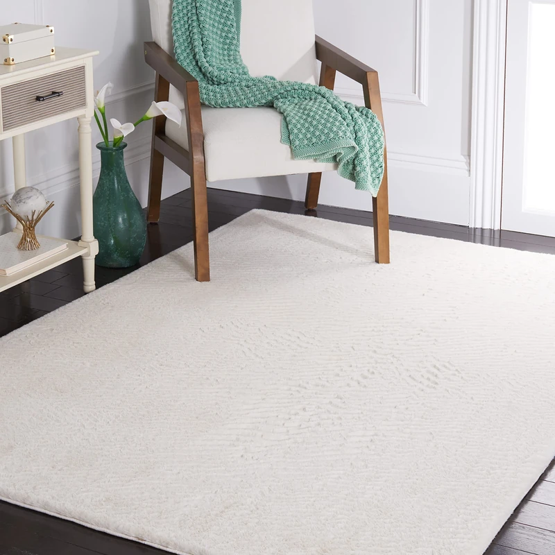 Safavieh Contemporary Rug Living Room, Dining Room, Bedroom - Machine Washable and Non Slip - Faux Rabbit Fur Collection, Short Pile, in Off White, 90 X 150 cm - Image 1