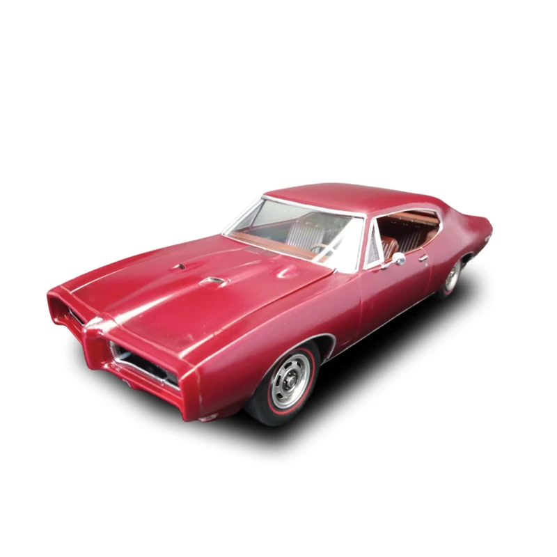 AMT 1968 Pontiac GTO Hardtop Craftsman Plus 1:25 Scale Model Kit