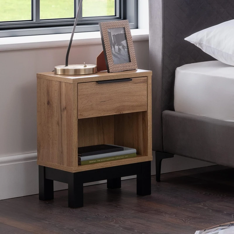 Julian Bowen Oak Wood Bali 1 Drawer Bedside Table