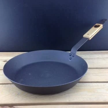 The Black Farmer 12″ (30cm) Frying Pan with Handmade Oak Handle - Non Stick Frying pan with lid, hexclad Frying pan