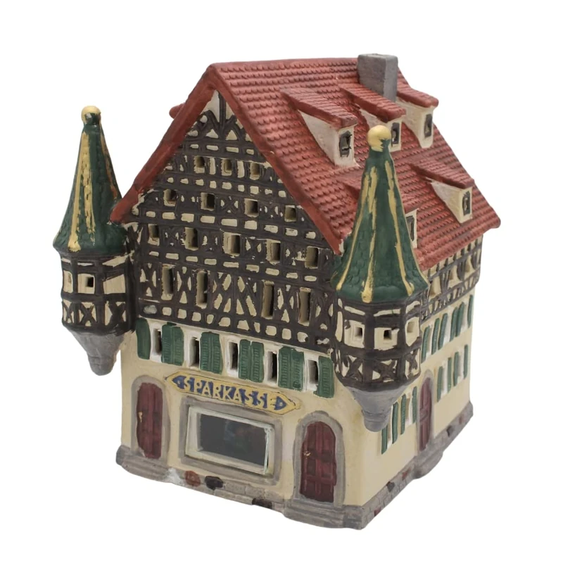 Dekohelden24 Lantern Half-timbered House Savings Bank, Made of Porcelain, L/W/H Approx. 16 x 17 x 17 cm, Ceramic, Sparkasse, 17 cm