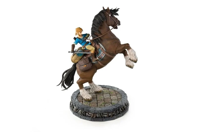 First 4 Figures - The Legend Of Zelda: Breath Of The Wild (Link On Horseback) RESIN Statue