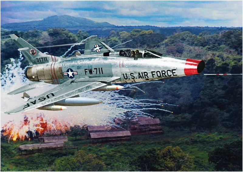 Atlantis AMCH236 1/70 F-100C Super Sabre Model Kit, Multi-Colour