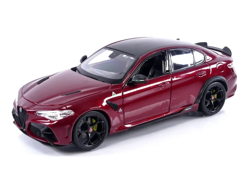 Bburago - Alfa Romeo Giulia GTA 2020, 1:18 Scale Diecast Car, Detailed Replica with 4 Openings, Red Colour, Officially Licensed by Alfa Romeo, Recommended Age 3+ Years